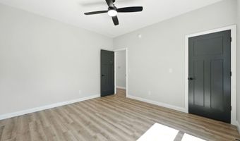 1030 S Wayne St, Angola, IN 46703