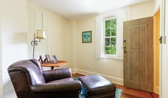 26 Thames St, Newport, RI 02840