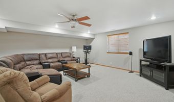 4942 Hemingway Dr, Ames, IA 50014
