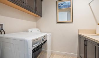 2543 Glasgow Dr, Carlsbad, CA 92010