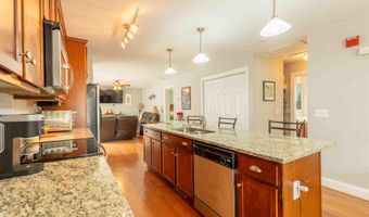 28 Palmetto Ln, Laconia, NH 03246