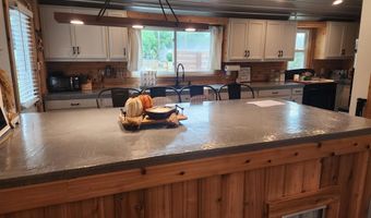 6776 Water St, Berne, IN 46711