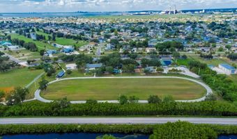 806 EAGLE Ln, Apollo Beach, FL 33572