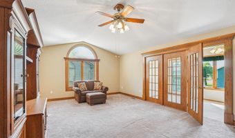 1046 8th St SE, Altoona, IA 50009