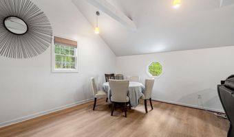 13 Birchwood Cir, Bedford, NH 03110