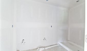 105 LLOYD HENDERSON Rd, Beebe, AR 72012
