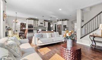 4313 Parkview Cir, Anoka, MN 55303