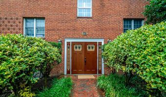 110 WISE St S 1, Arlington, VA 22204
