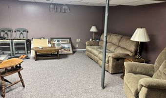 107 Golf Course Dr, Armstrong, IA 50514