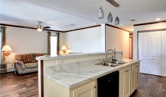 918 Laurel Cir, Barefoot Bay, FL 32976