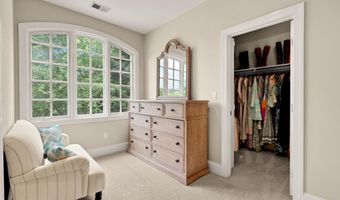 5606 WILSON Ln, Bethesda, MD 20814