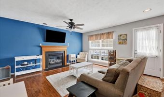 4195 FALLOW Dr, Hampstead, MD 21074