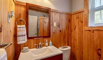 39 Bourdeau Ln N, Alburgh, VT 05440