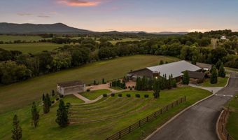 1020 Thomas Rd, Benton, TN 37307