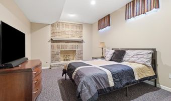 15586 Cedar Ln, Basehor, KS 66007