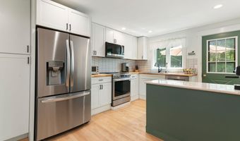 39 Locust St, Brattleboro, VT 05301