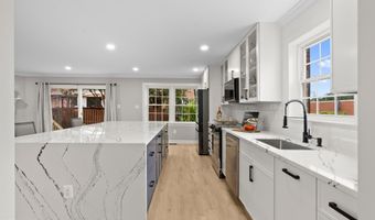 5190 BEDLINGTON Ter, Alexandria, VA 22304