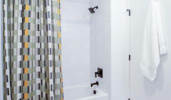 25 E 22ND St 207, Bayonne, NJ 07002