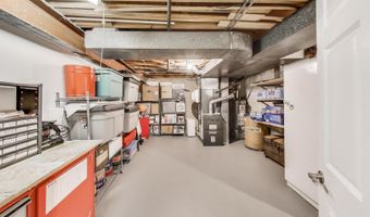 206 W Hintz Rd, Arlington Heights, IL 60004