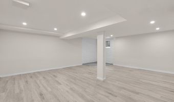 8815 TUCKERMAN Ln, Potomac, MD 20854