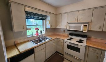 220 PINEHURST Dr, Auburndale, FL 33823