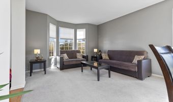 9 Lake Plumleigh Ct, Algonquin, IL 60102