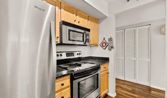 1024 N UTAH St 616, Arlington, VA 22201