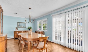 82 Spinnaker Ct, Bayville, NJ 08721