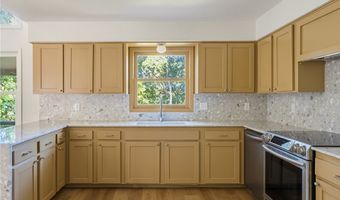16 Stretford Dr, Bella Vista, AR 72714
