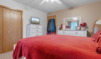 1707 S Oak Knoll Dr, Alexandria, MN 56308