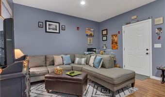 422 High St, Cumberland, RI 02864