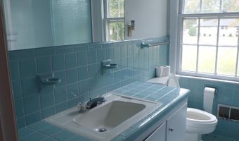 302 Baskin Ave, Bishopville, SC 29010