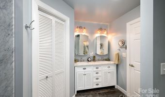 37 New Cross N, Asheville, NC 28805