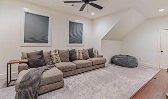 3009 Pine Hill Dr, Benton, AR 72019