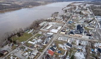 414 E 2nd St, Augusta, KY 41002