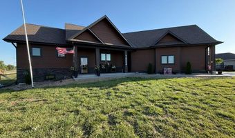 1524 Beechwood Dr, Aurora, NE 68818