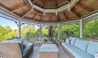 104 Windsor Dr, Auburn, NH 03032