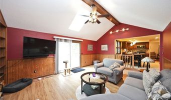 23 Grasspointe Dr, Amherst, NY 14228