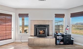 13850 Nightshade Rd, Apple Valley, CA 92307