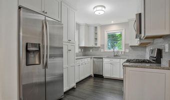 454 MANOR Rd, Arnold, MD 21012