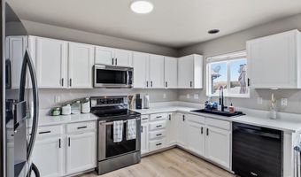 5404 LIZ RANCH Rd, Cheyenne, WY 82007