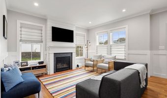 18 Breck Ave 18, Boston, MA 02135