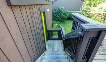12 Haverhill Ct, Ann Arbor, MI 48105