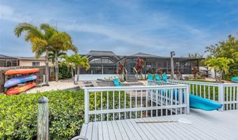 910 CHIPAWAY Dr, Apollo Beach, FL 33572