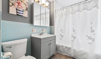5 ELNA Ct, Bayonne, NJ 07002
