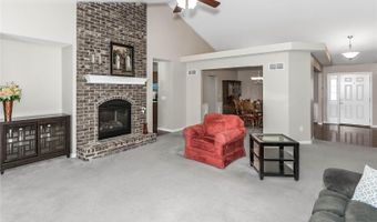6750 Manchester Dr, Maryville, IL 62062