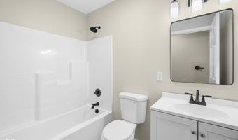 96 Hill St, Austin, IN 47102