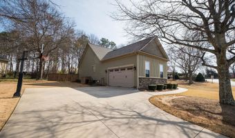 110 Coal Creek Dr, Boiling Springs, SC 29316
