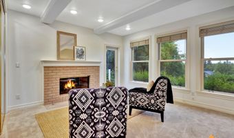 6820 Gunnison Dr, Anchorage, AK 99516