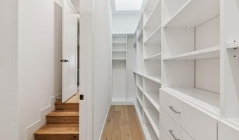 2507 I St NW, Washington, DC 20037